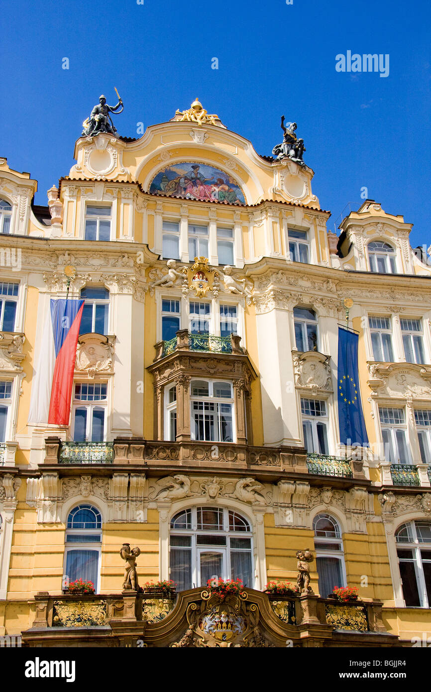 Bâtiment de style Art Nouveau, la place de la Vieille Ville Prague République Tchèque Banque D'Images