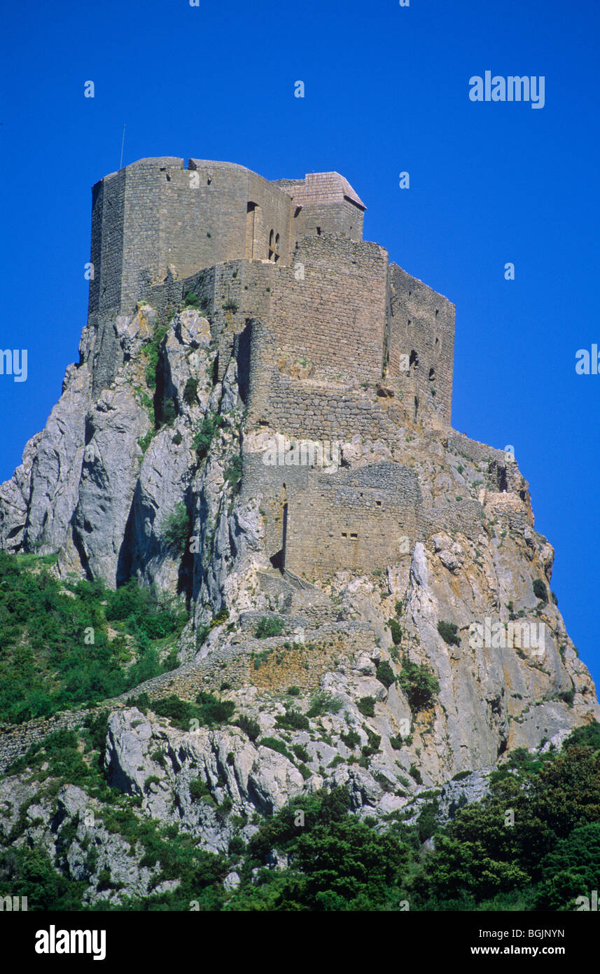 Château de Quéribus au sommet rock, près de Pyrénées en Aude Departement, Languedoc, le sud-ouest de la France Banque D'Images