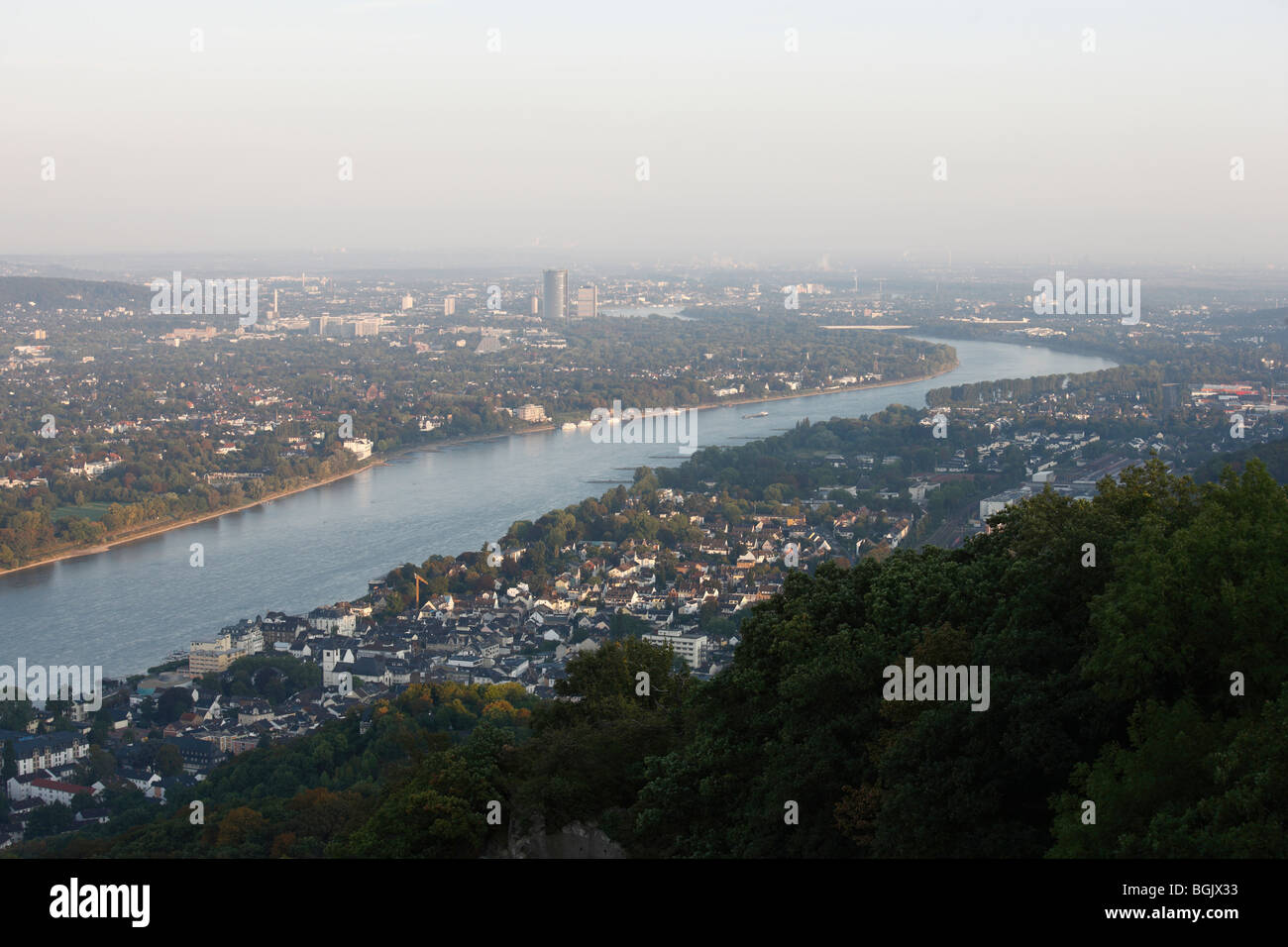 Königswinter, Blick vom Drachenfels, Blick auf den Rhein nach Bonn Banque D'Images