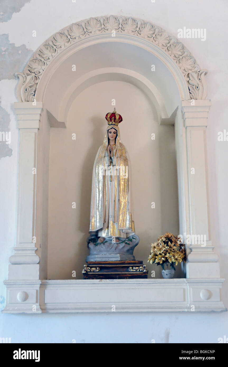 Statue d'un saint, l'église de El Calvario, Leon, Nicaragua, Amérique Centrale Banque D'Images