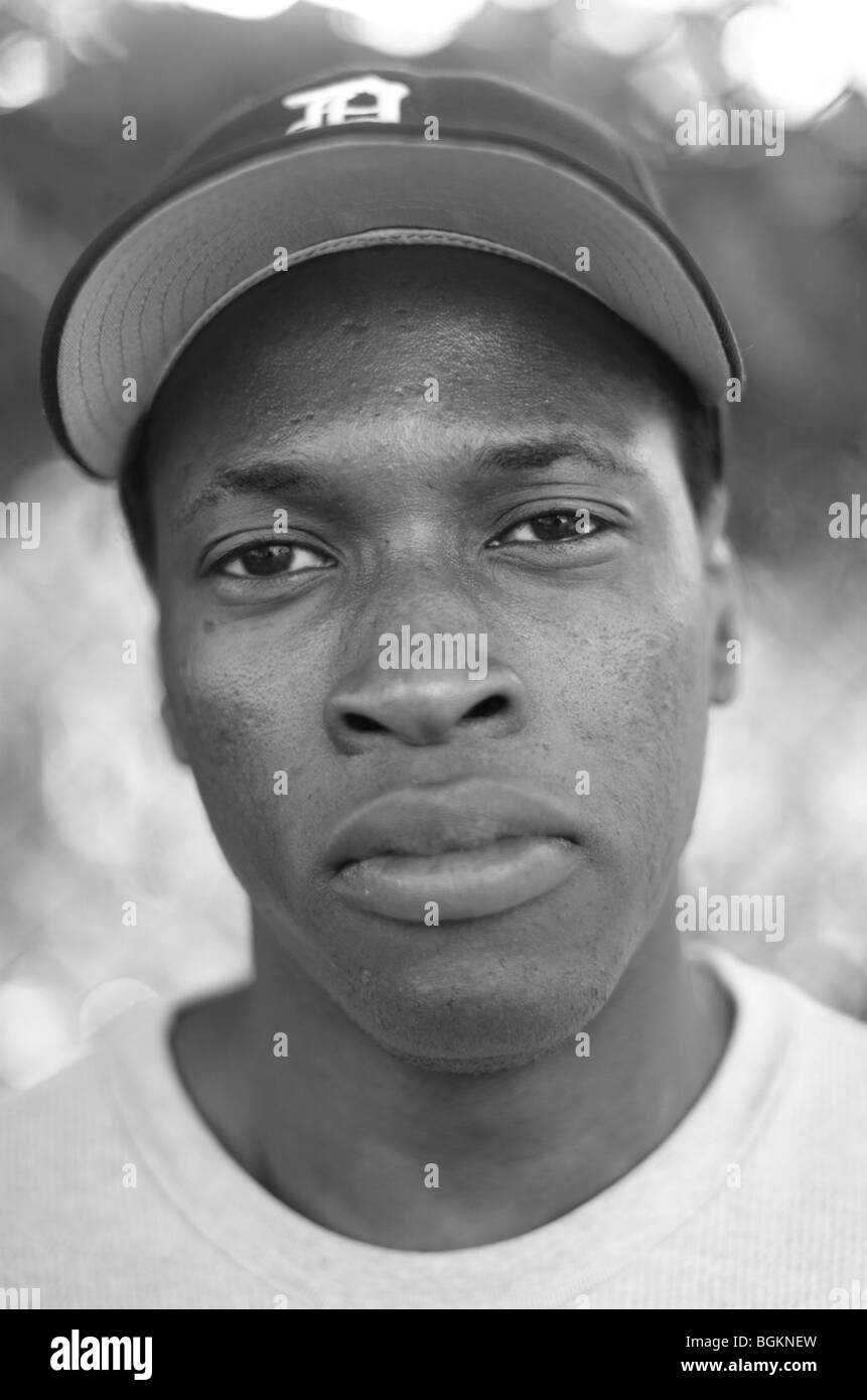 Jeune homme afro antillais photographié dans le sud de Londres vauxhall uk Banque D'Images