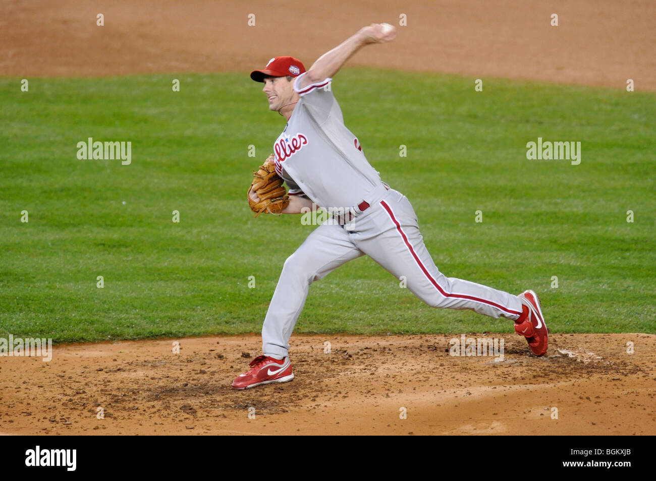 Cliff Lee # 34 de l'emplacements des Phillies de Philadelphie contre les Yankees de New York dans un jeu de la Série mondiale 2009 Banque D'Images