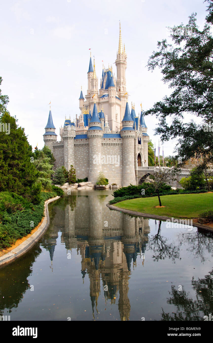Le Château de Cendrillon, Disney World, Orlando, Floride, USA Banque D'Images