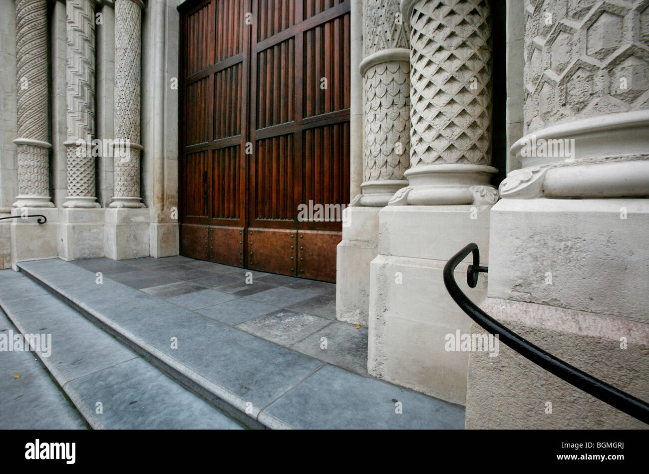 Porte d'entrée de l'église de Saint Anna, Gand, Belgique Banque D'Images
