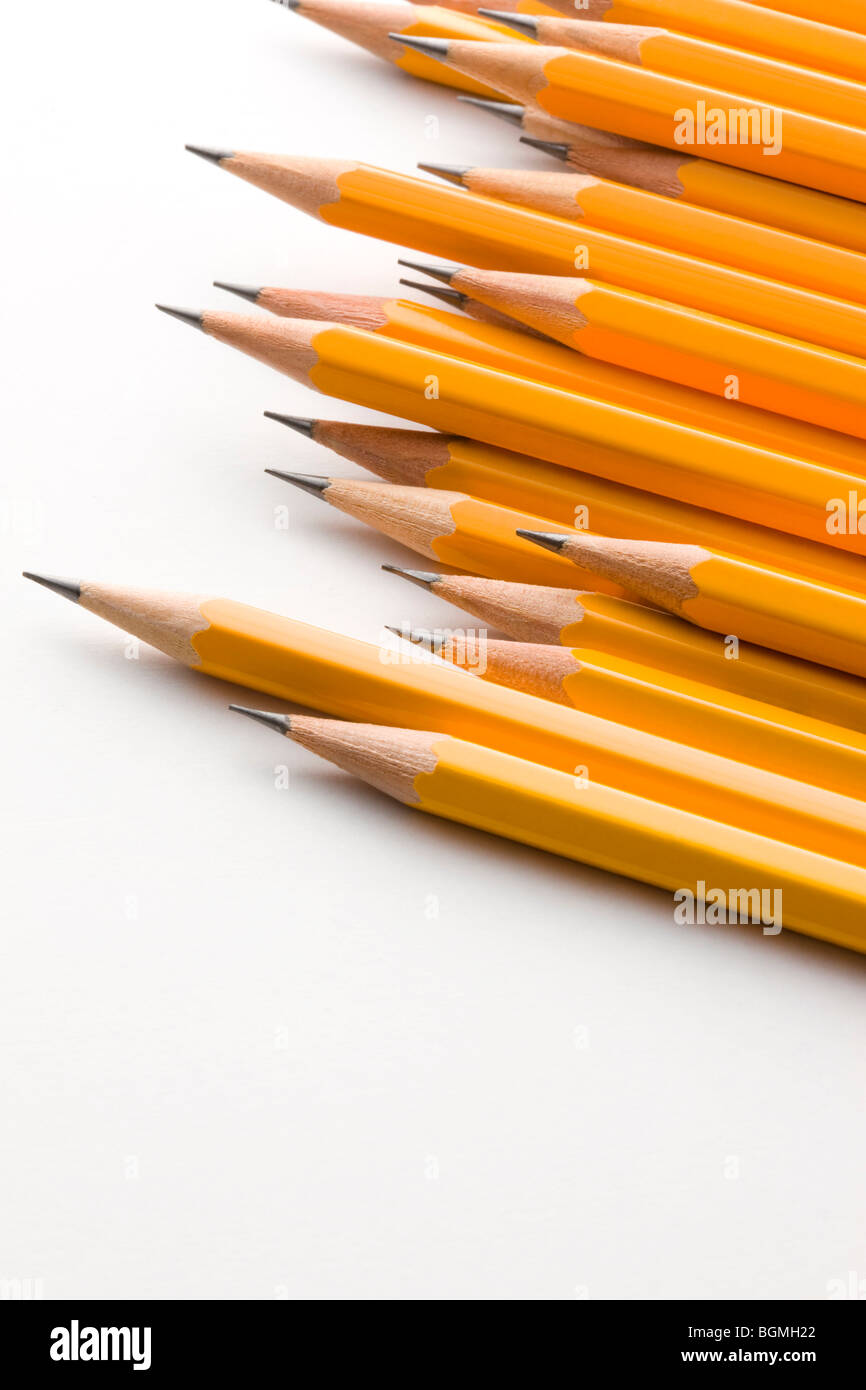 L'abondance des crayons orange Banque D'Images