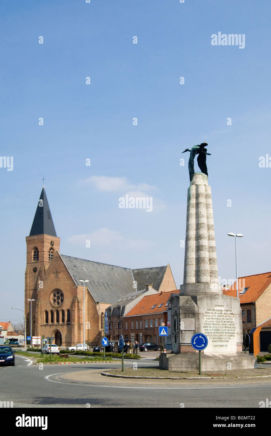 WW1 monument pour Georges Guynemer, Première Guerre mondiale, un pilote de chasse français à Poelkapelle, Flandre occidentale, Belgique Banque D'Images