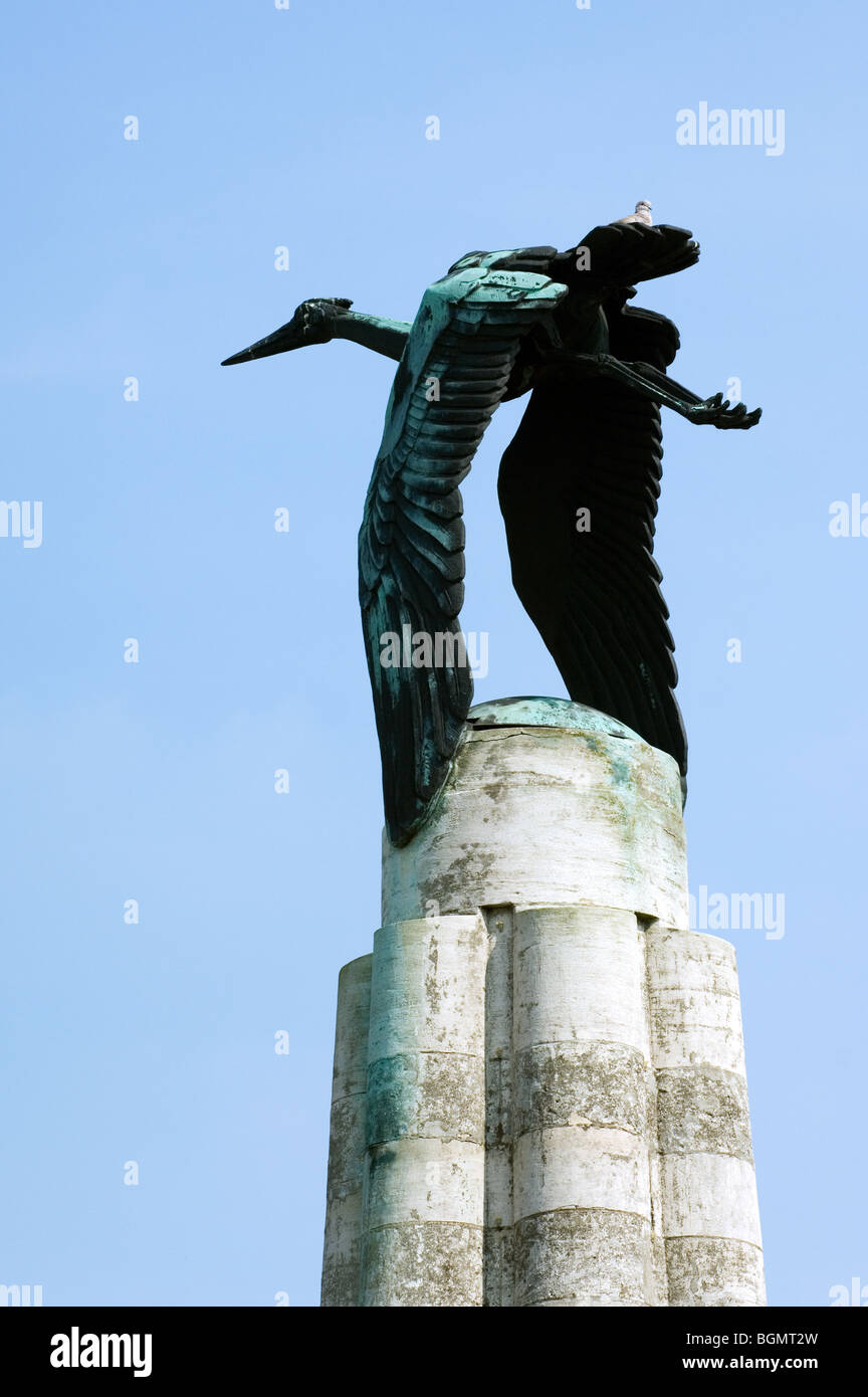 Monument pour le français Première Guerre mondiale Un top fighter pilot ace avec Georges Guynemer à Poelkapelle stork, Flandre occidentale, Belgique Banque D'Images