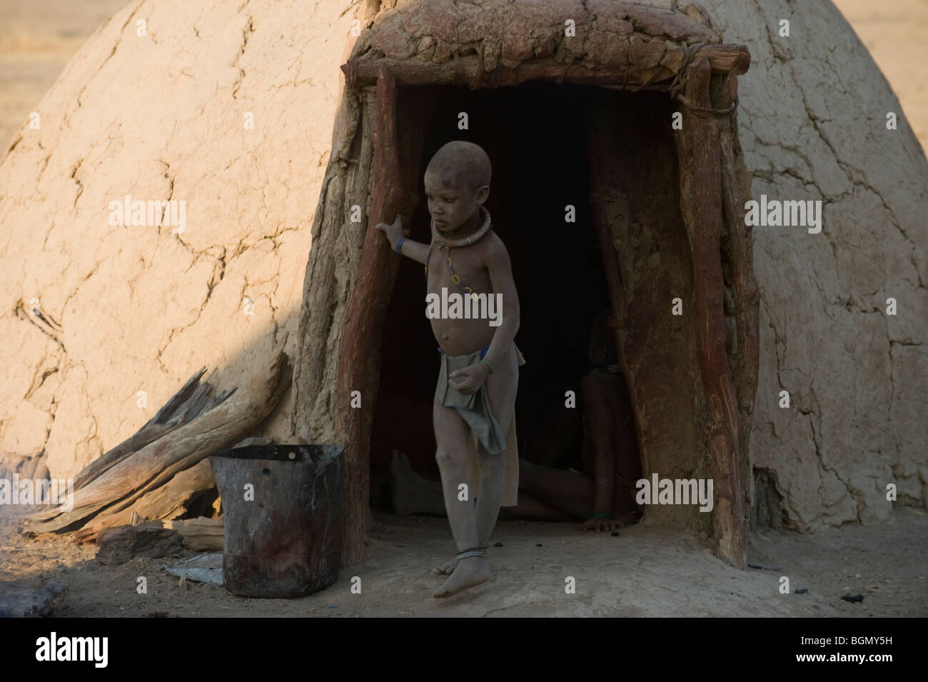 Enfant Himba, Namibie Banque D'Images