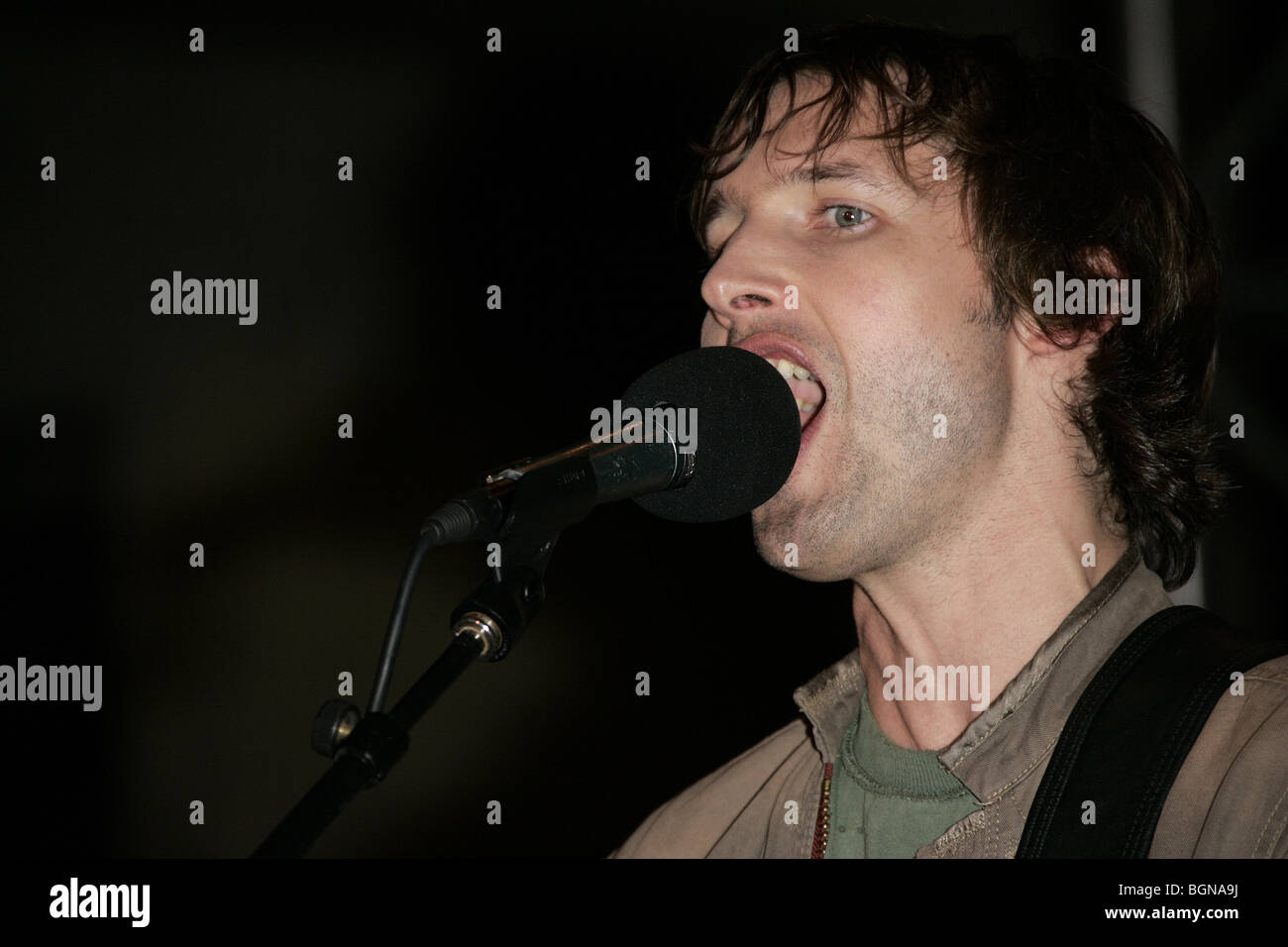 JAMES BLUNT 10E ANNIVERSAIRE SALON STAR BY STAR 98,7 PARTI CD VIRGIN MEGASTORE HOLLYWOOD LOS ANGELES USA 20 novembre 2006 Banque D'Images