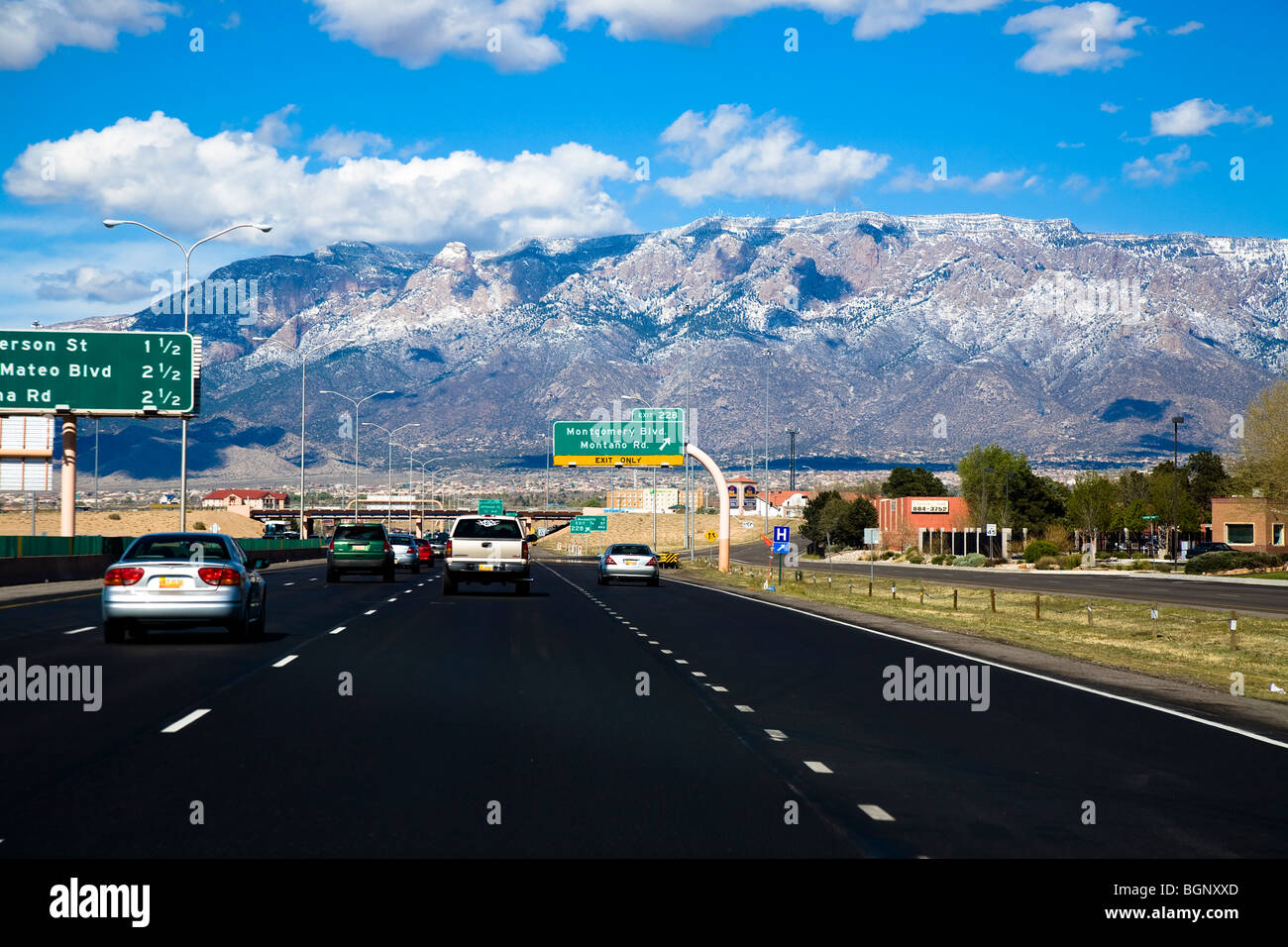 L'expulsion d'Albuquerque, New Mexico, USA avec des montagnes à distance Banque D'Images