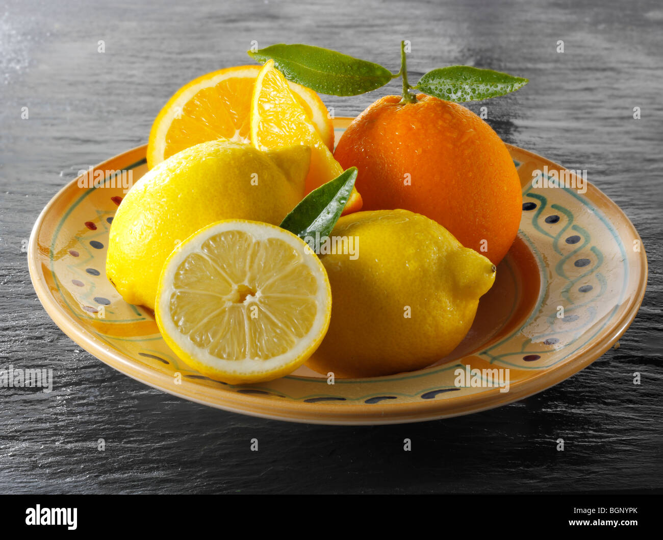 Oranges et citrons frais entier Banque D'Images