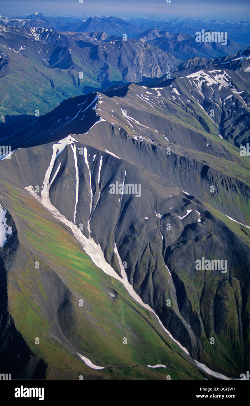 Vue aérienne de près de Bonanza montagnes Wrangell Ridge de Wrangell-St. Elias National Park, Alaska, USA Banque D'Images