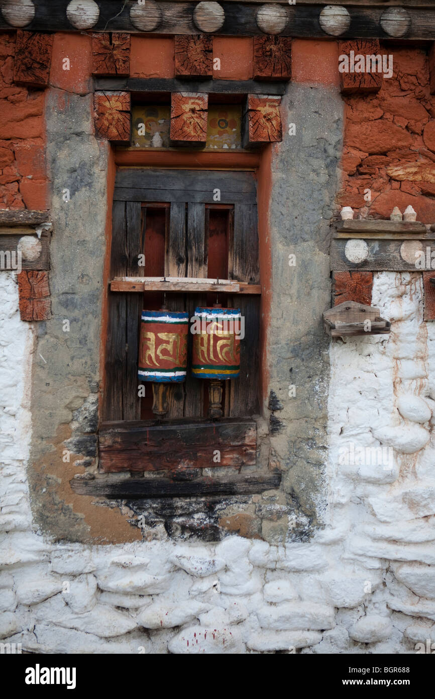 Roues de prière au Bhoutan Banque D'Images