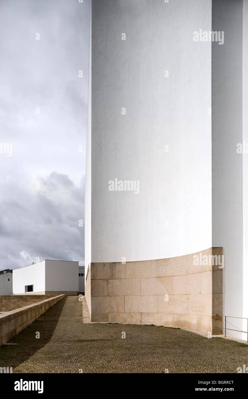 Église DE MARCO DE CANAVEZES, Marco de Canaveses (Portugal), Alvaro Siza Banque D'Images