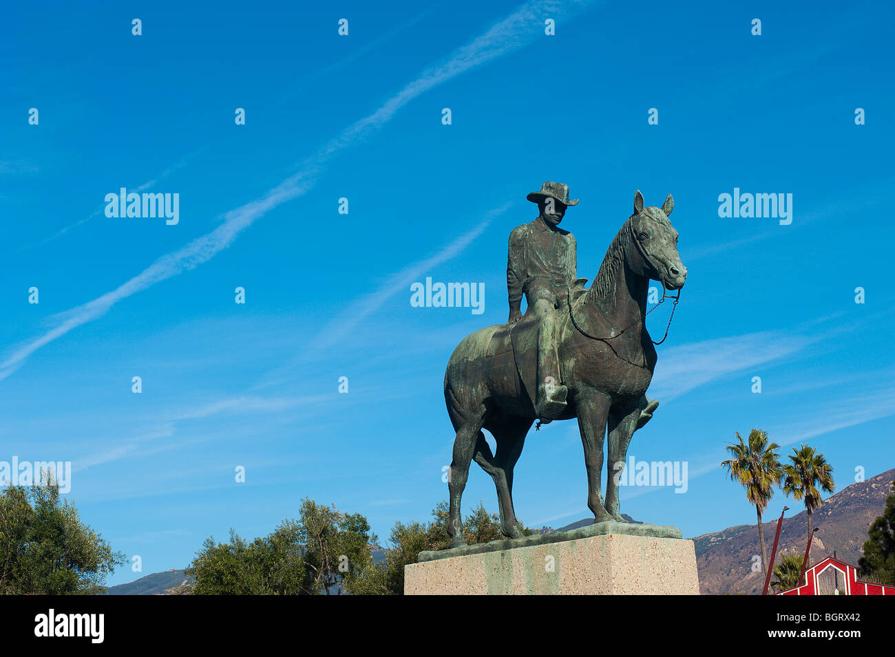 Ancien gouverneur de la Californie, Earl Warren sur un cheval, une statue de bronze, salon des expositions Earl Warren Santa Barbara Banque D'Images