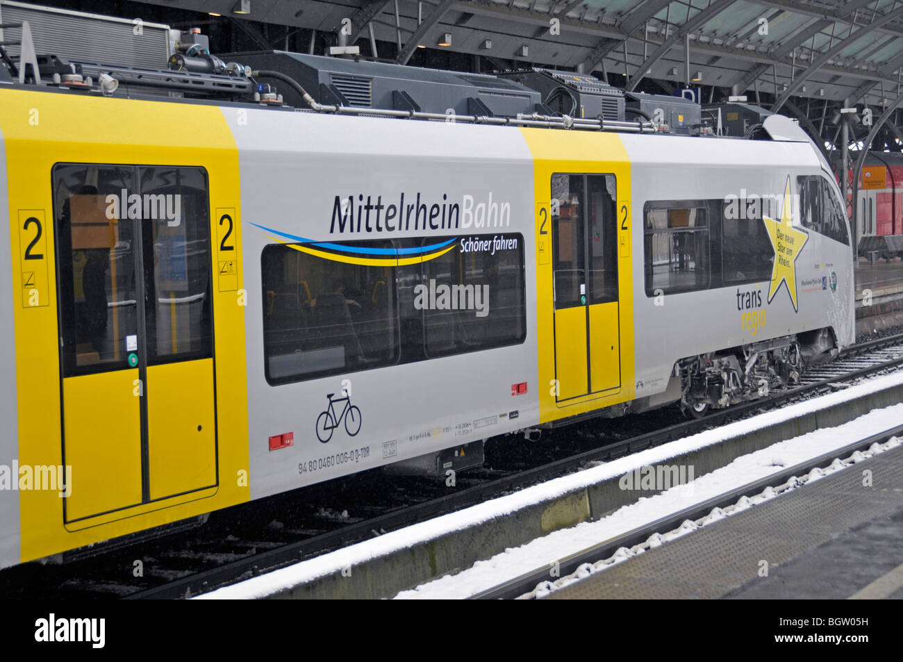 La MittelrheinBahn train a été l'entretien de la région du Rhin depuis le 14.12.2008, de la gare principale de Cologne, l'Rhine-West Banque D'Images