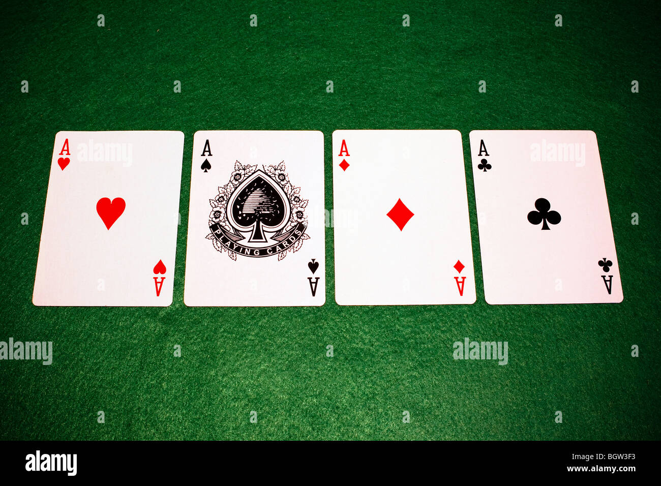 Quatre as sur une table de poker Banque D'Images