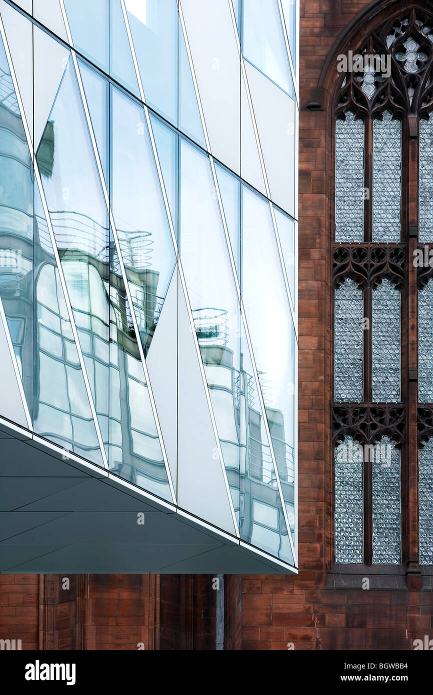 ARMANI Manchester, Manchester, Royaume-Uni, SHEPPARD ROBSON Banque D'Images