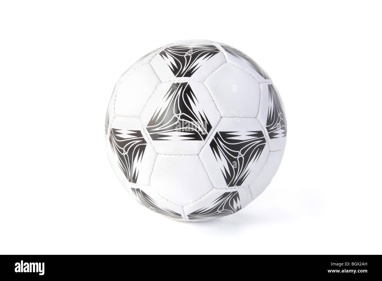 Un ballon de soccer isolé sur fond blanc. Banque D'Images