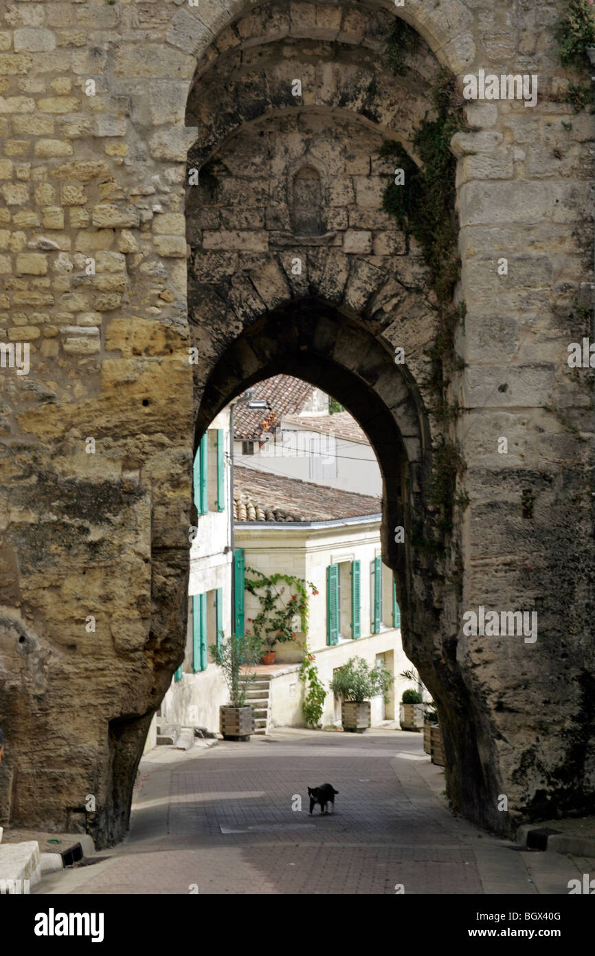 Arch muraille entrée Bourg Gironde Bordeaux Côte Atlantique Aquitaine France Banque D'Images