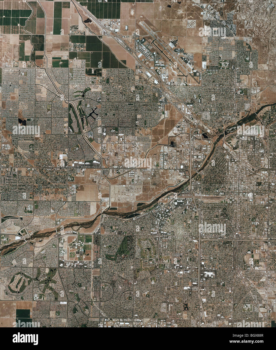 Carte aérienne voir au-dessus de Bakersfield California Kern River Meadows Field Champ County Airport (BFL) Banque D'Images