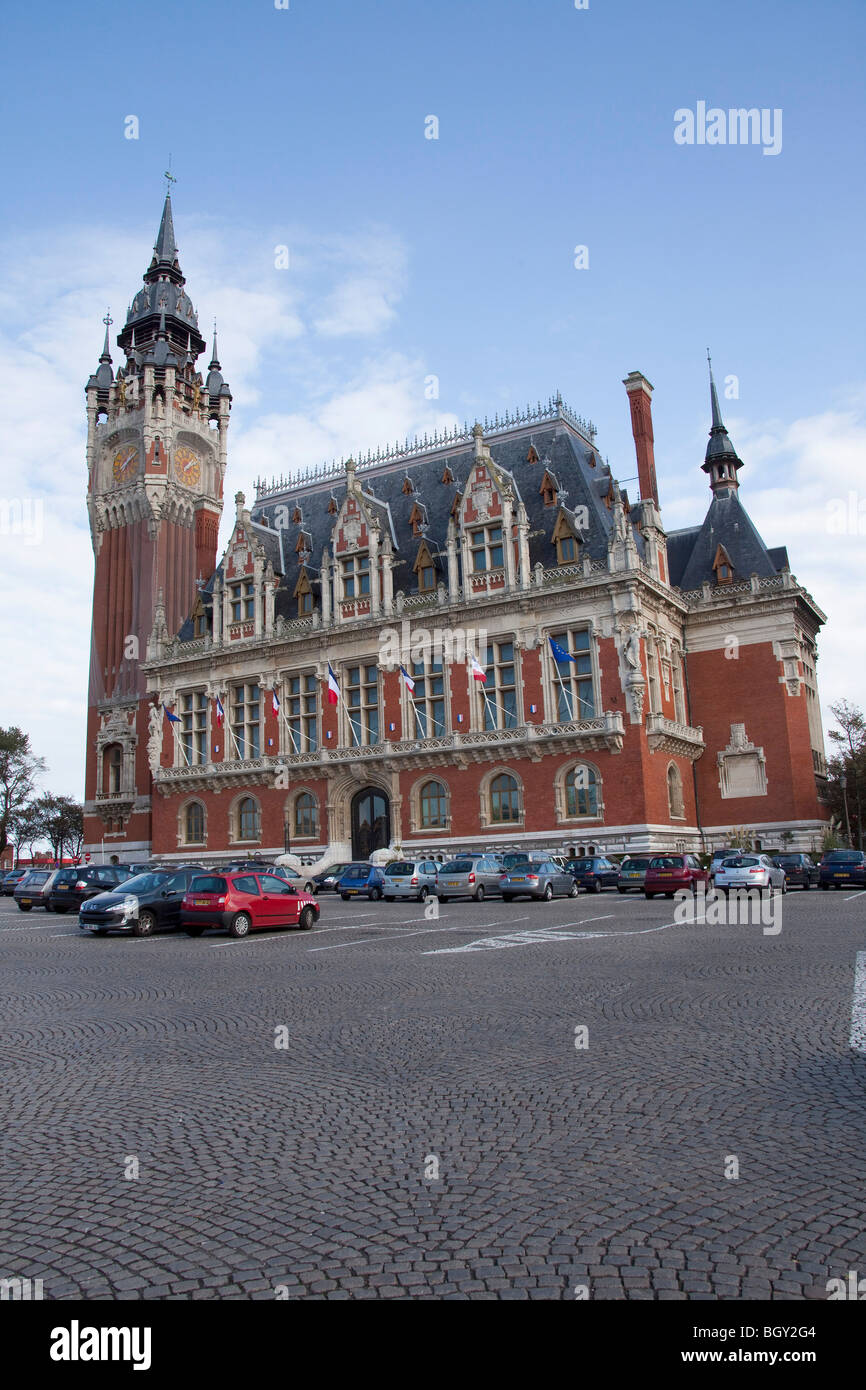 Hôtel de Ville de style Renaissance flamande, Calais, Pas de Calais, France 100401 vertical Calais Banque D'Images