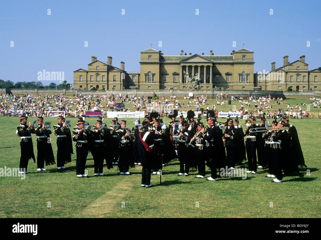 Holkham Hall Country Fair Norfolk Marching Band écossais des fanfares militaires music instruments de musique instrument East Anglia Angleterre UK Banque D'Images