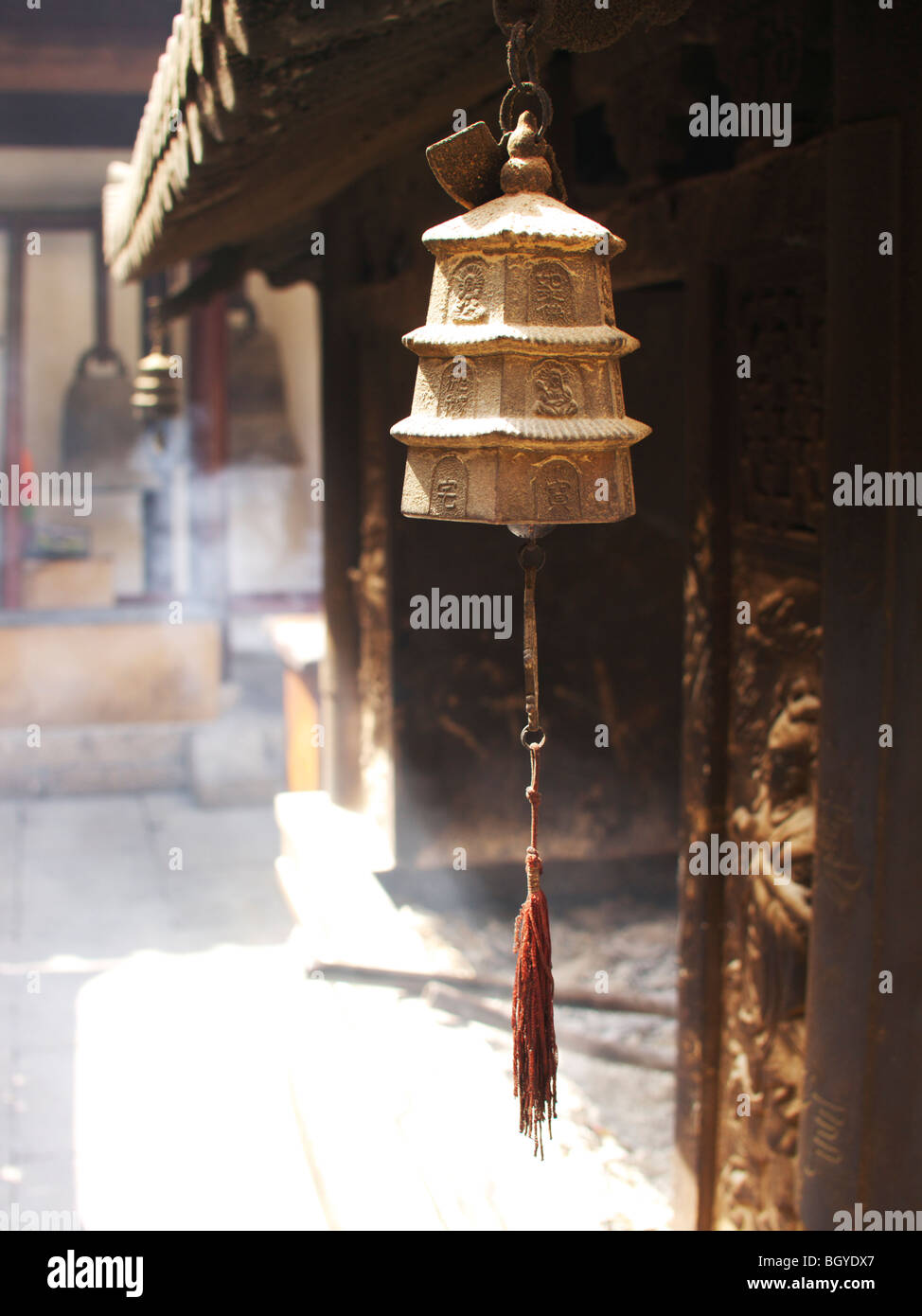 Bell religieux se bloque dans le palais d'été temple, Beijing Banque D'Images