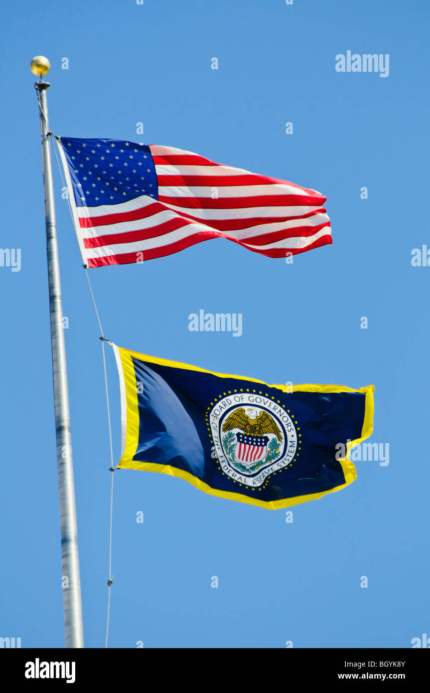 La réserve fédérale américaine et d'un drapeau Banque D'Images