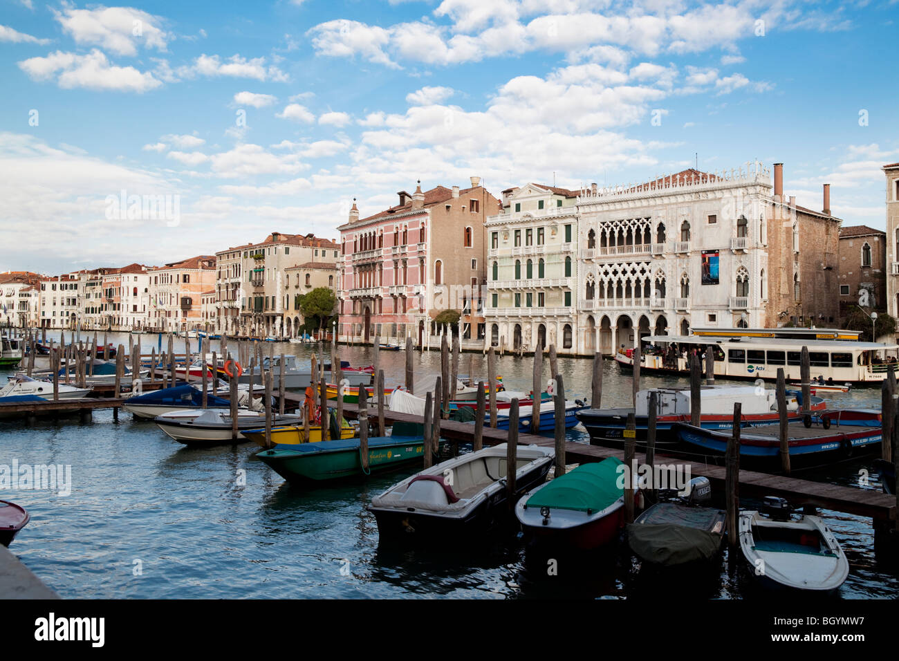 CANAL GRANDE Venise, Italie. Célèbre palais aristocratiques façades : Ca' D'ORO ET D'AUTRES Banque D'Images