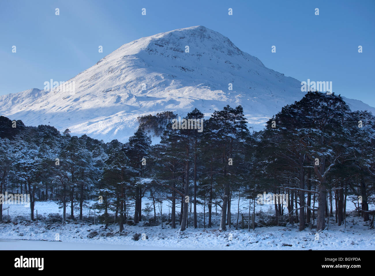 Sgurr Dubh en hiver, Torridon, Wester Ross, Highlands d'Ecosse Banque D'Images