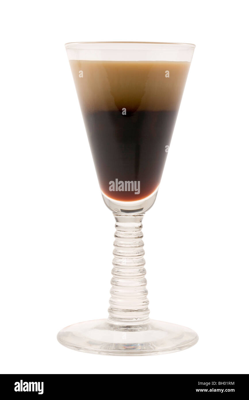 B-52 mixed verre sur fond blanc Banque D'Images