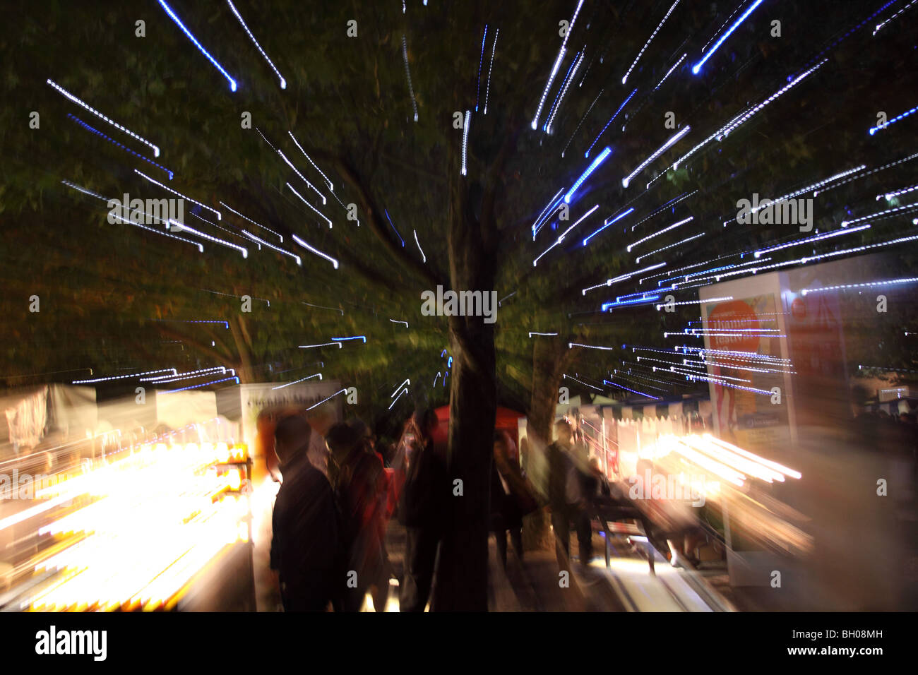 Banque du Sud marché de Londres la nuit. s'allume le zoom dans la création d'effet abstrait. Banque D'Images