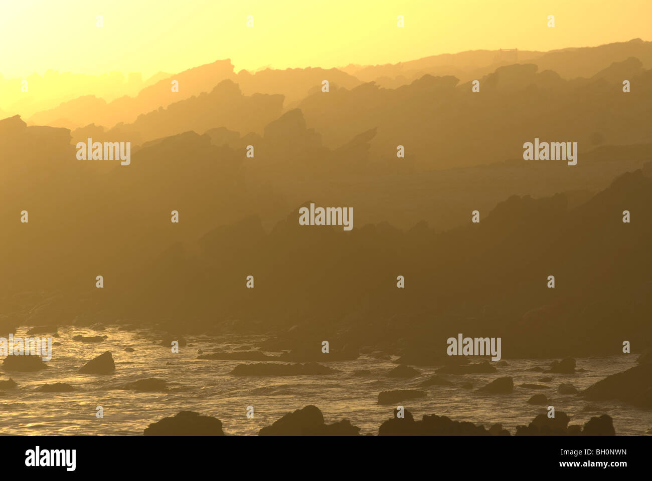 Côte de Africas point le plus au sud, le cap Agulhas, Afrique du Sud. Banque D'Images