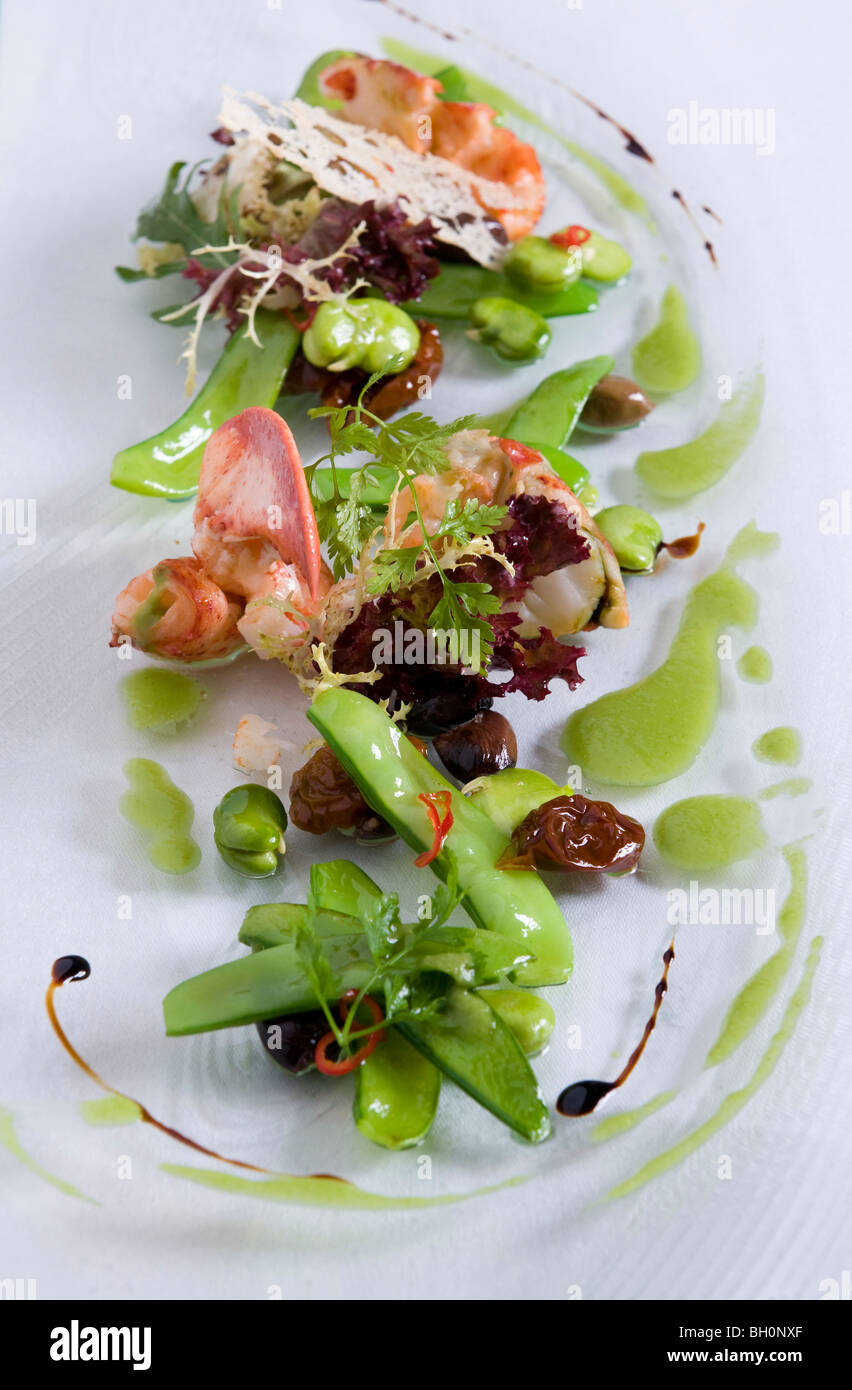 Salade de homard avec du sucre s'enclenche dans le Tilia, Chef Chris Haute-hammer Vintl, Tyrol du Sud, Italie Banque D'Images