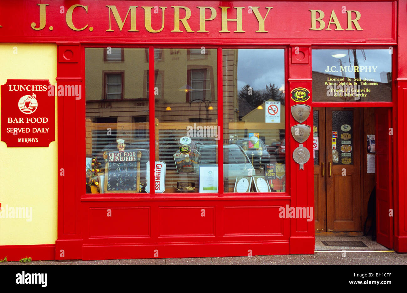 J.C. Murphy Bar, Macroom, Co.Cork, Irlande, Europe Banque D'Images