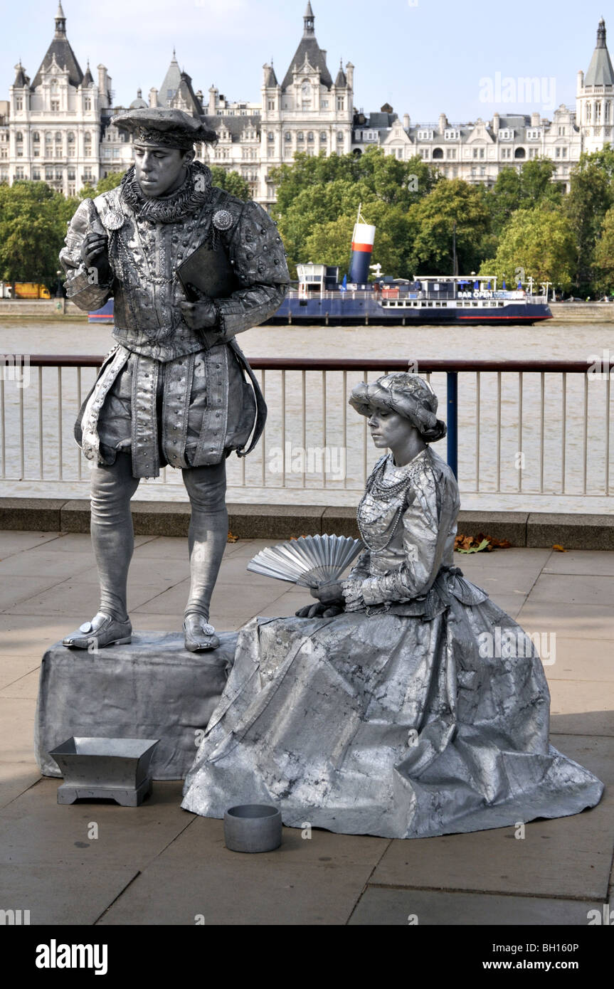 Statue vivante des artistes de rue à South Bank, Londres, Royaume-Uni. Banque D'Images