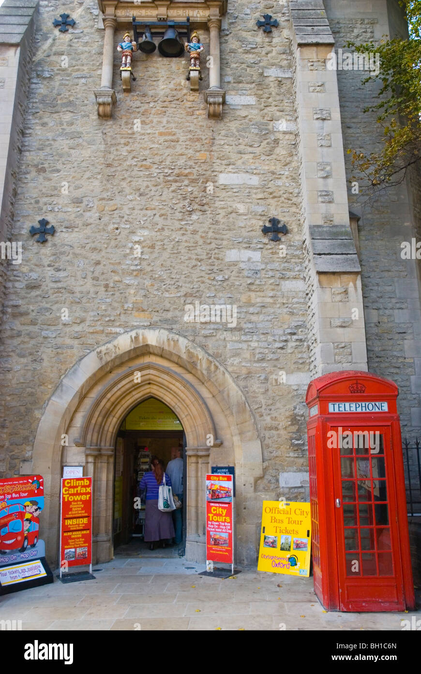 L'extérieur de la tour Carfax Oxford Angleterre Angleterre Europe Banque D'Images