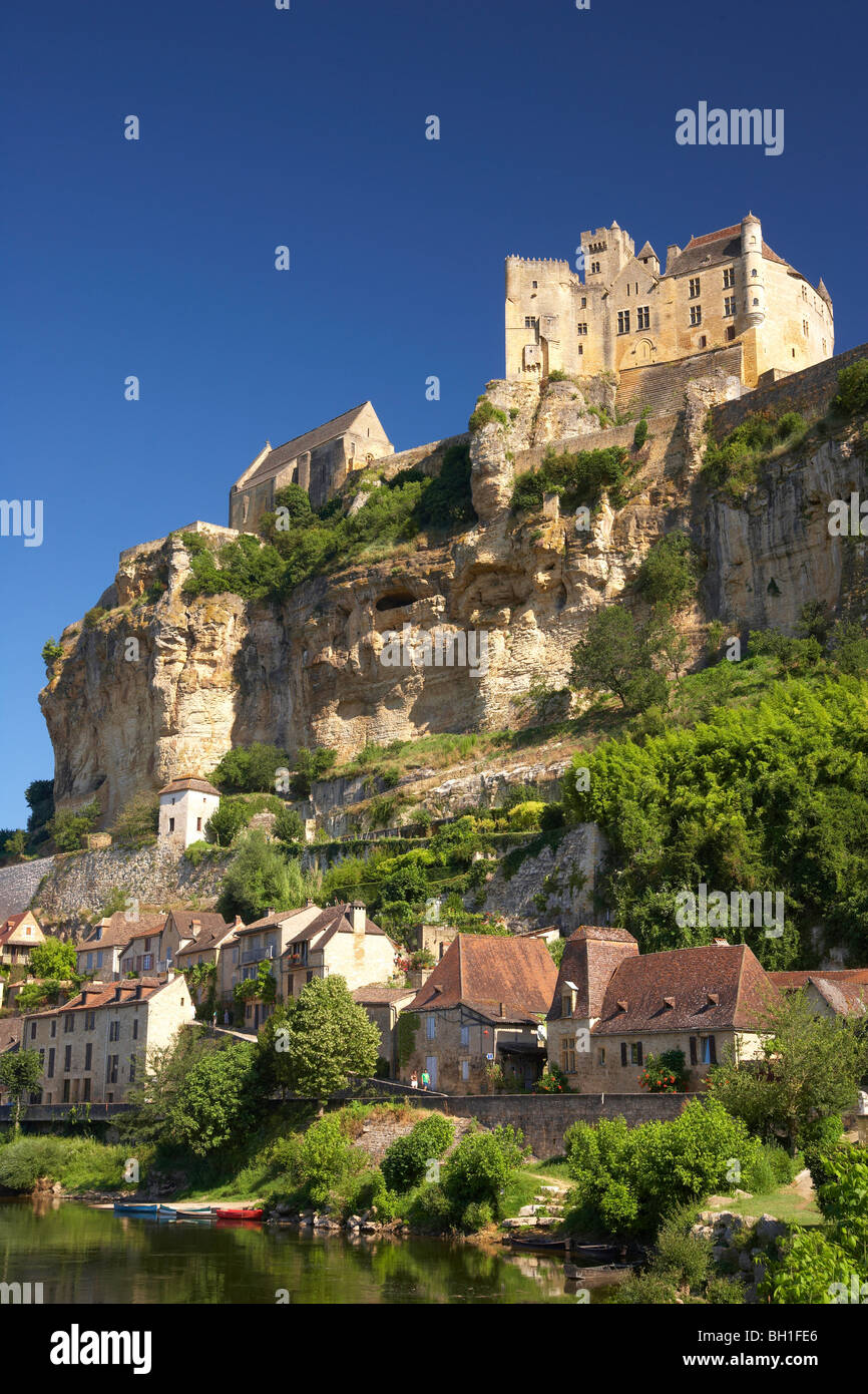 Avis de Beynac à la Dordogne, le Chemin de Saint Jacques, route de Santiago, Chemins de Saint-Jacques, Via Lemovicensis, Beyn Banque D'Images