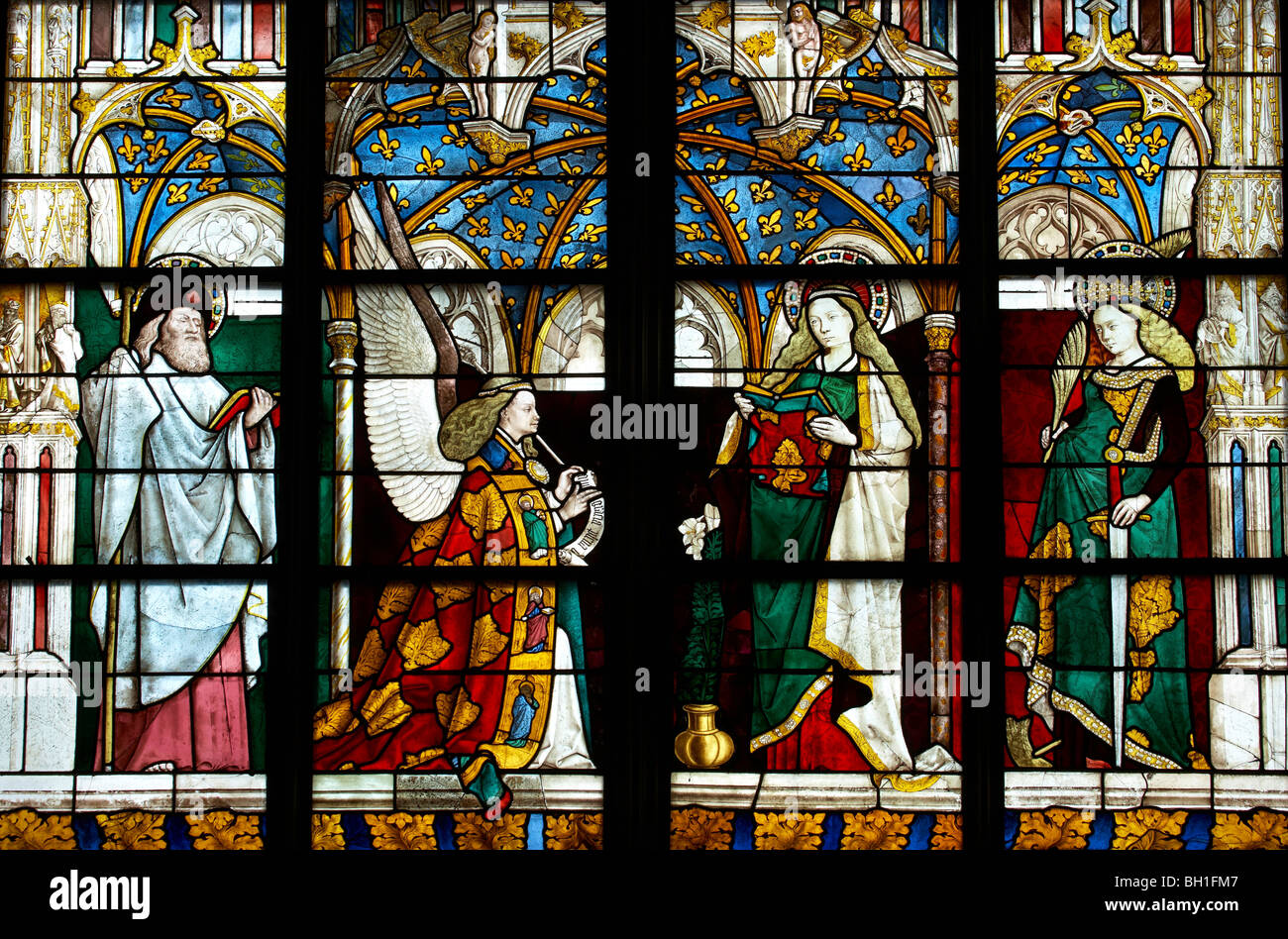 Vitrail avec une représentation de saint Jacques, la cathédrale Saint-Étienne de Bourges, la cathédrale de Bourges, le Chemin de Saint J Banque D'Images