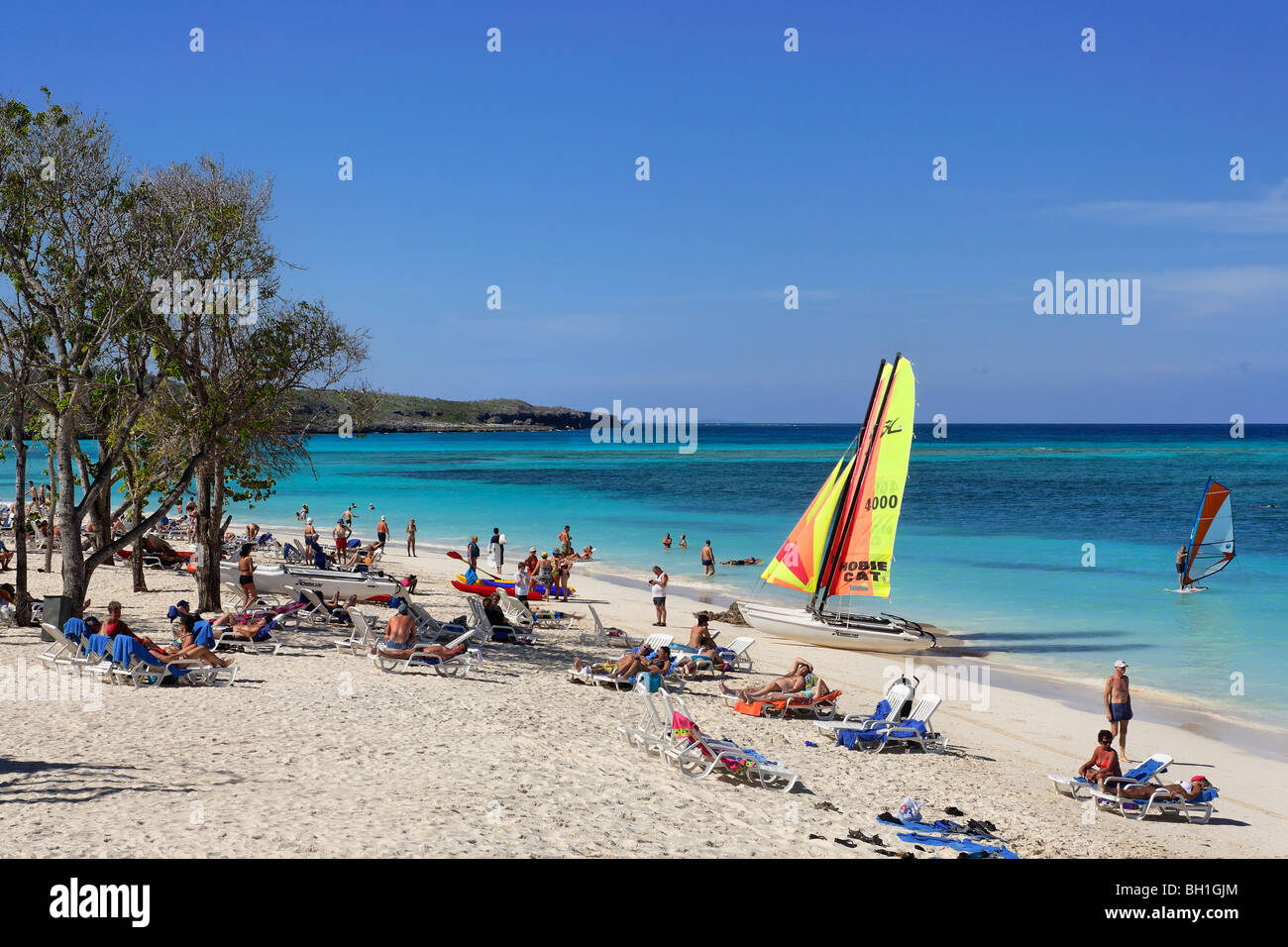 Plage de sable fin, le Club Amigo Atlantico Guardalavaca, Holguin, Cuba, Antilles Photo Stock