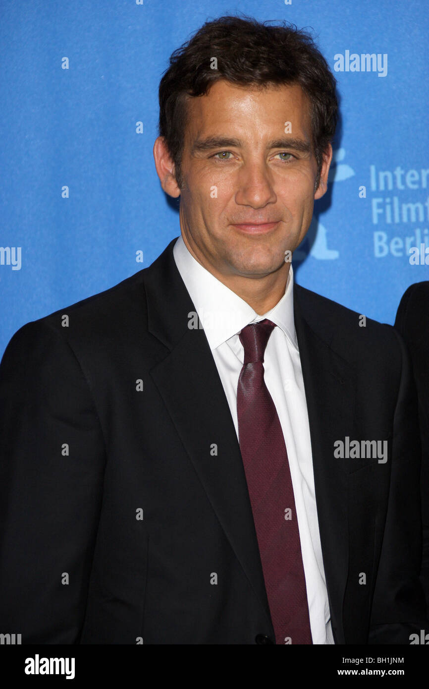 Acteur CLIVE OWEN LE GRAND HYATT BERLIN POTSDAMER PLATZ Allemagne 05/02/2009 Banque D'Images