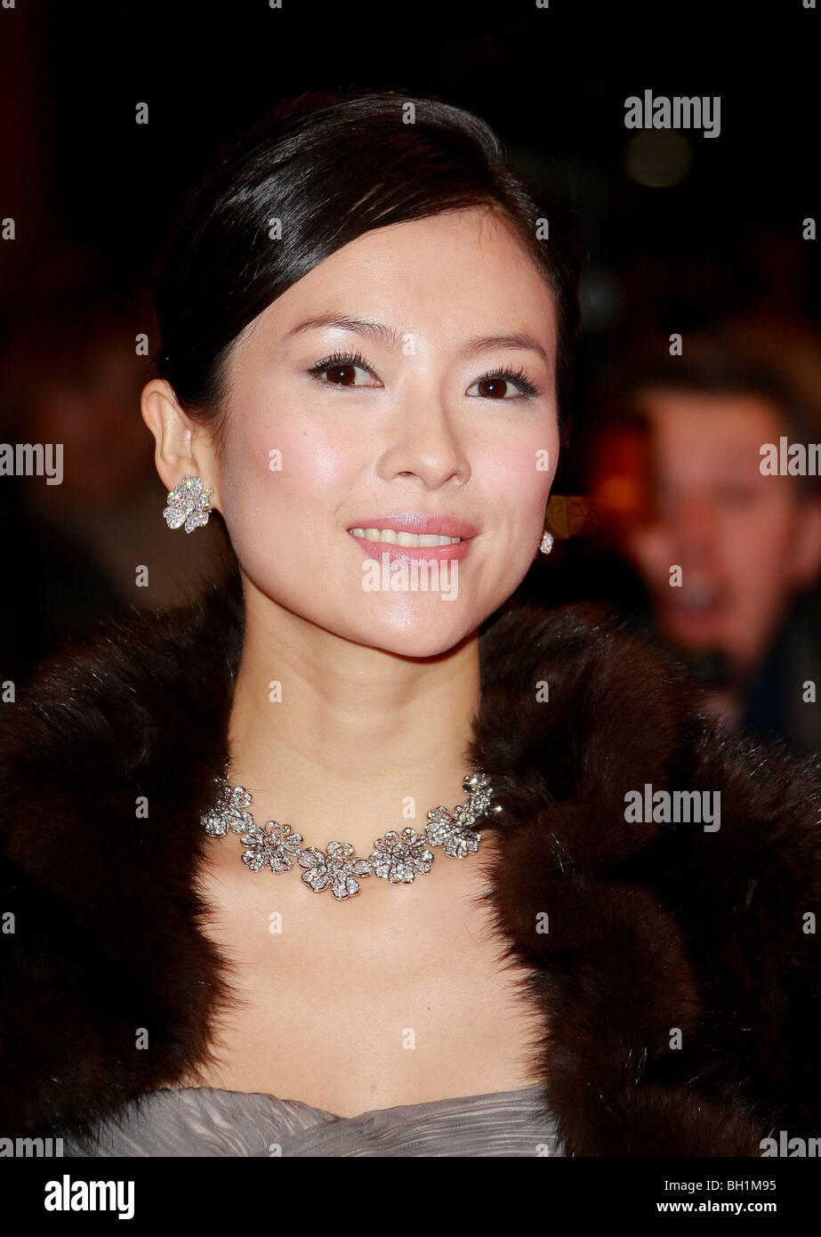 L'ACTRICE ZHANG ZIYI BERLINALE PALAST POTSDAMER PLATZ BERLIN ALLEMAGNE 09/02/2009 Banque D'Images
