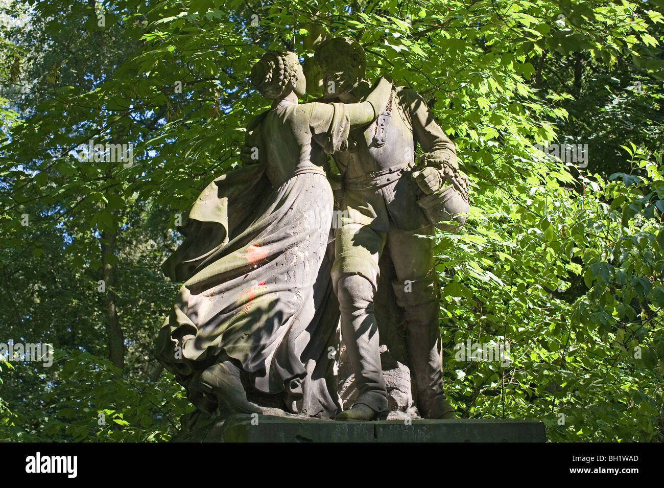 Statue d'un couple dans le Tiergarten, Berlin, Allemagne Banque D'Images