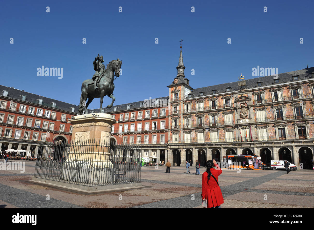 Statue de Felipe III Le roi Philippe III sur la Plaza Mayor de Madrid, Espagne. Banque D'Images