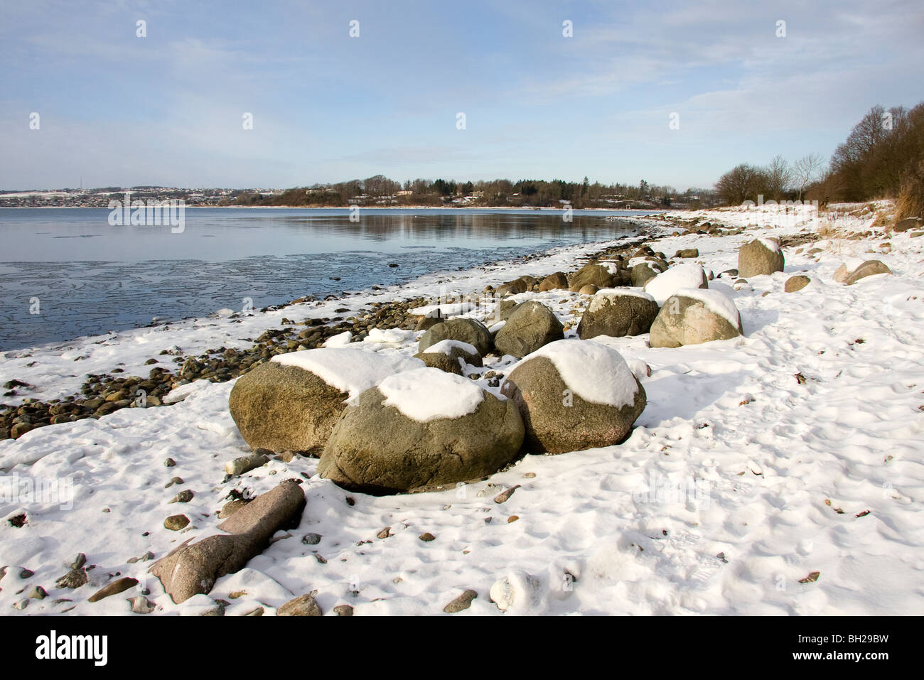 Rivage dans une glaciale cove Banque D'Images