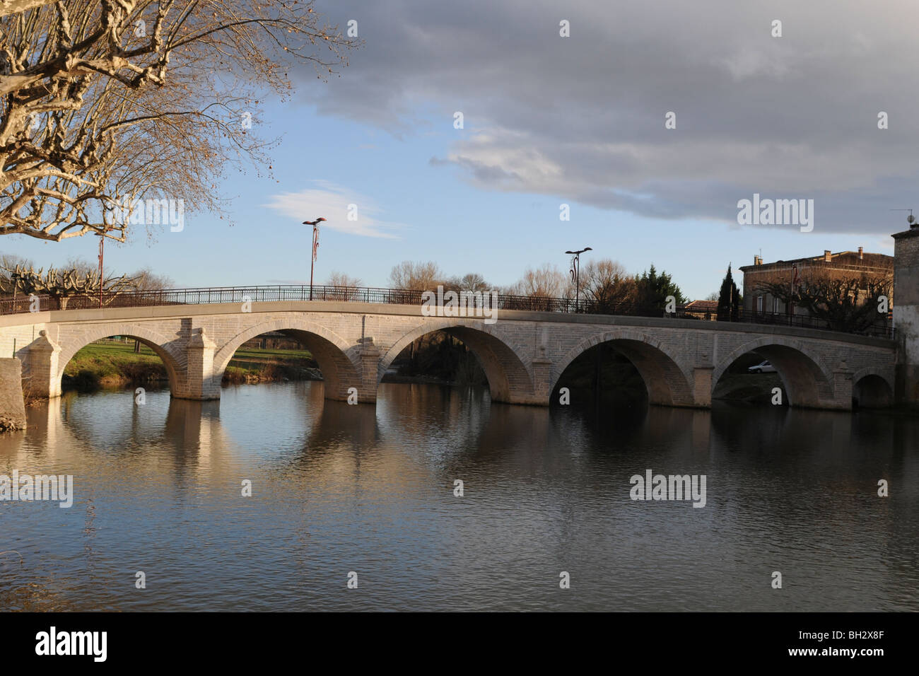 Le pont de la rivière Vidourle, Quissac, Gard, sud de la France Banque D'Images