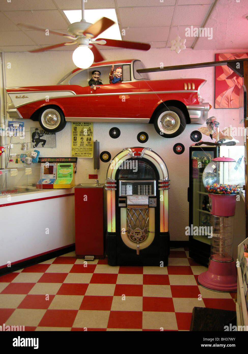 Americana dans Cheeburger Cheeburger, sur la 5e Avenue south, Naples, Florida USA Banque D'Images