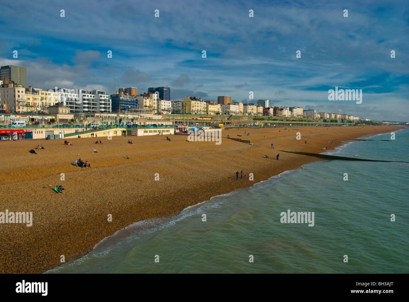 Plage en face de l'Esplanade de Madère à Brighton en Angleterre Angleterre Europe Banque D'Images