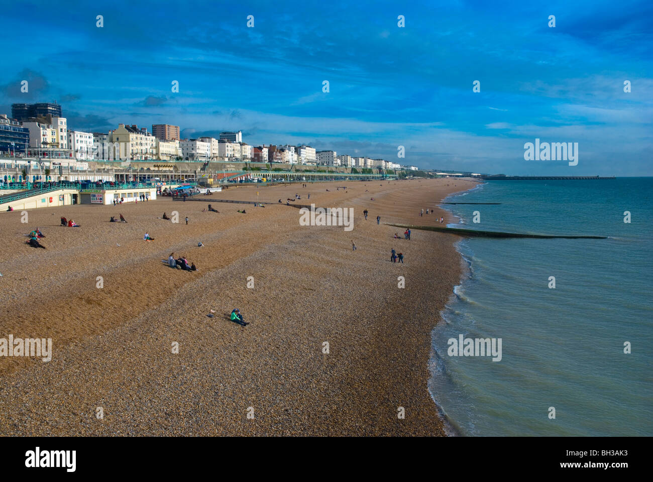 Plage en face de l'Esplanade de Madère à Brighton en Angleterre Angleterre Europe Banque D'Images